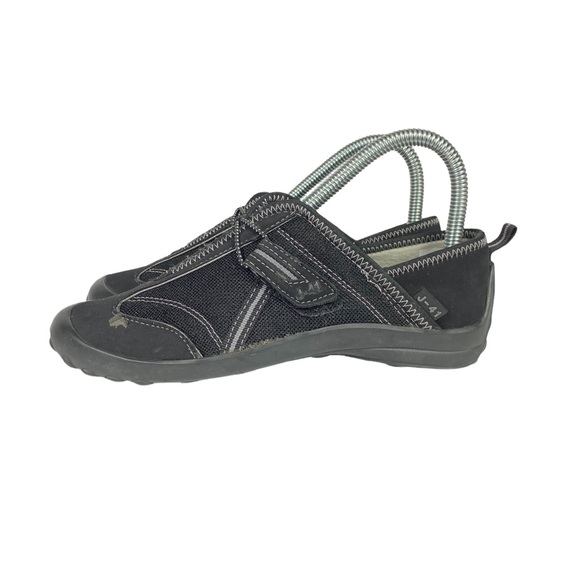 J-41 Adventure On Water Ready Black Mesh Hiking Shoes Woman’s Size 6.5M - Picture 3 of 9